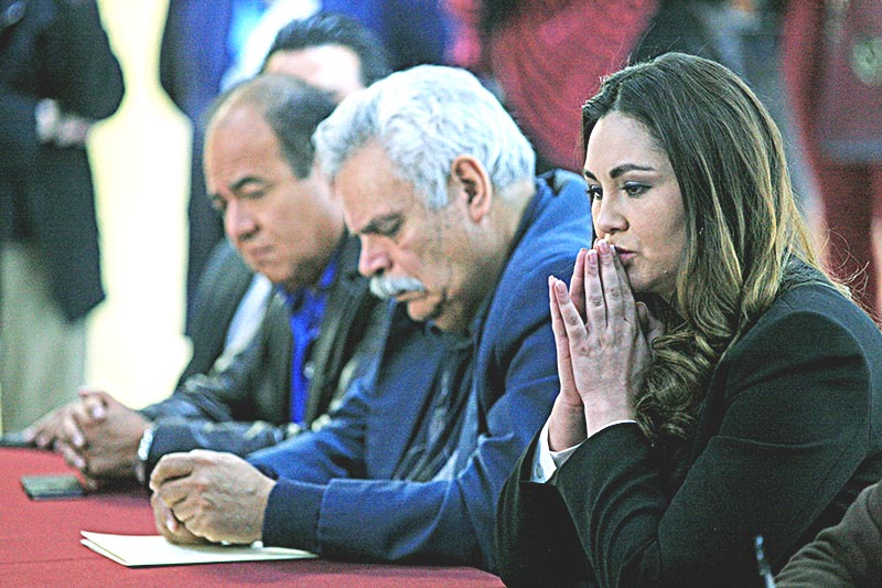 Los diputados locales, Geovanna Bañuelos, Luis Medina y Le Roy Barragán ■ FOTO: ERNESTO MORENO
