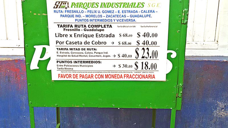 En un cartel se exponen los precios actuales de los pasajes ■ foto: rafael de santiago