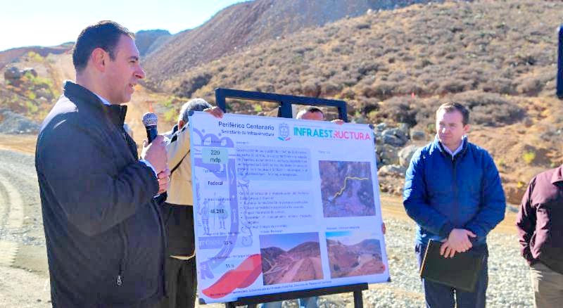 El gobernador Alejandro Tello revisó avances del proyecto del Periférico Centenario ■ foto: la jornada zacatecas