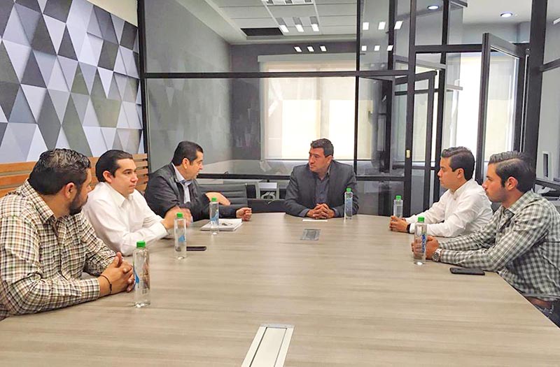El objetivo de la reunión entre los funcionarios fue dar a conocer las funciones de la cámara binacional ■ foto: la jornada zacatecas