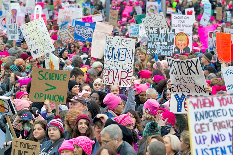 Marcha femenil contra Trump, por su discriminación a las mujeres ■ FOTO: LA JORNADA