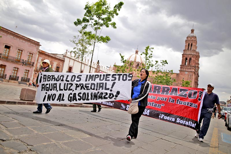 Los manifestantes aseveraron que la expropiación petrolera fue traicionada con las reformas estructurales del presidente Peña, sobre todo con la Reforma Energética ■ FOTO: ANDRÉS SÁNCHEZ