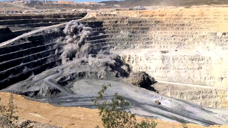 El número de empleos que genera la minería es muy pequeño, dijo Delgado, ya que se coloca en poco más de 34 mil 800 en todo el país. En la imagen, mina en Mazapil ■ FOTO: LA JORNADA ZACATECAS