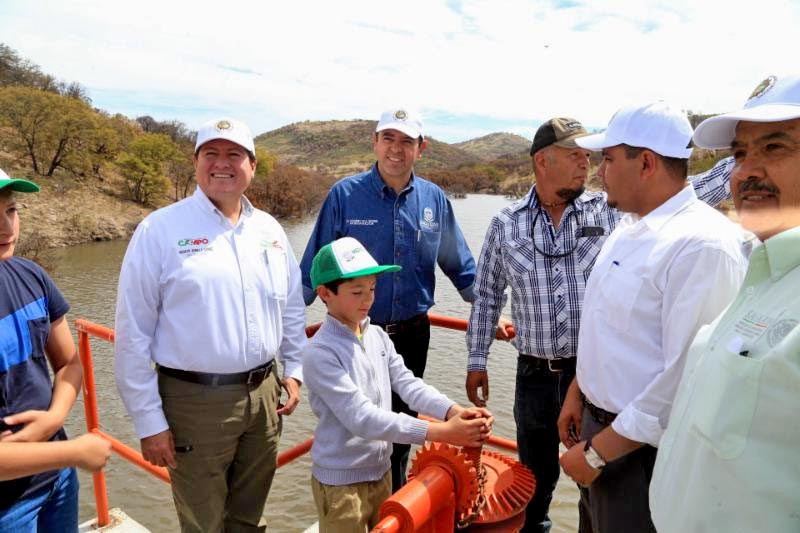 La meta es cosechar, almacenar y distribuir 320 mil 769 metros cúbicos de agua, señalaron las autoridades ■ FOTO: LA JORNADA ZACATECAS