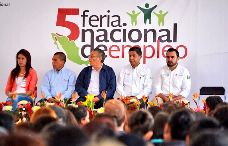 El alcalde Enrique Flores, durante la inauguración oficial del evento ■ FOTO: LA JORNADA ZACATECAS