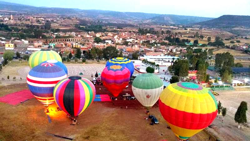 Nueve globos aerostáticos volaron sobre dicho Pueblo Mágico n foto: la jornada zacatecas