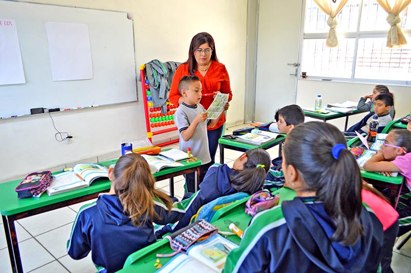 Aspecto de las pláticas con niños de primaria n foto: la jornada zacatecas