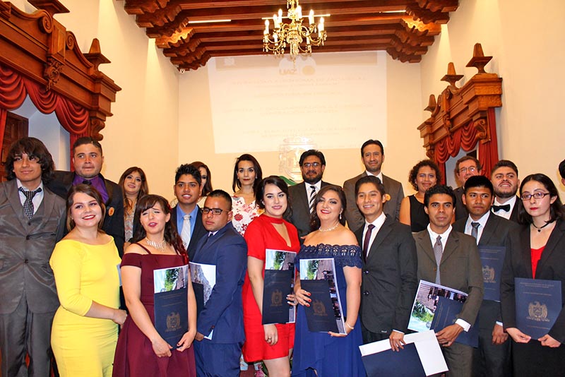 Egresados de la Licenciatura en Historia generación 2014-2017 n foto: la jornada zacatecas
