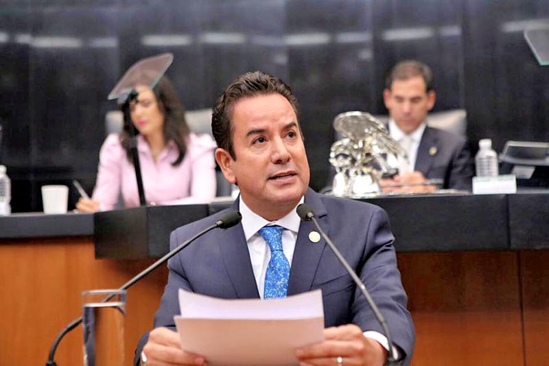 Benjamín Medrano Quezada, diputado federal por el PRI n foto: facebook