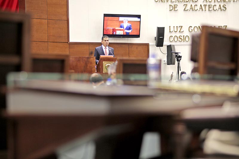 Víctor Armas Zagoya, secretario el Agua y Medio Ambiente, compareció ante la 62 Legislatura n foto: andrés sánchez
