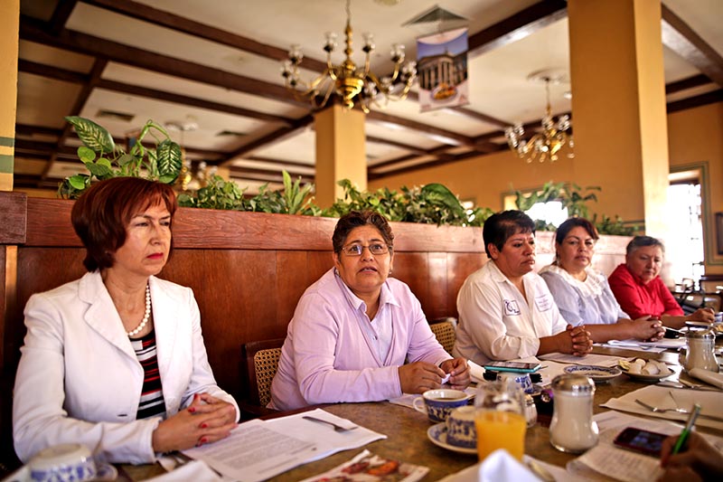 Integrantes de la Red Plural de Mujeres, en conferencia de prensa n foto: andrés sánchez