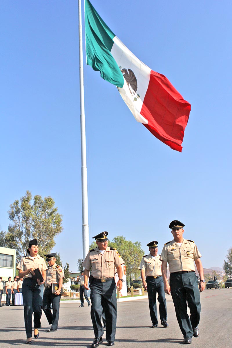Guillermo Almazán Bertotto, comandante de la 11 Zona Militar, en el municipio de Guadalupe ■ FOTO: RAFAEL DE SANTIAGO