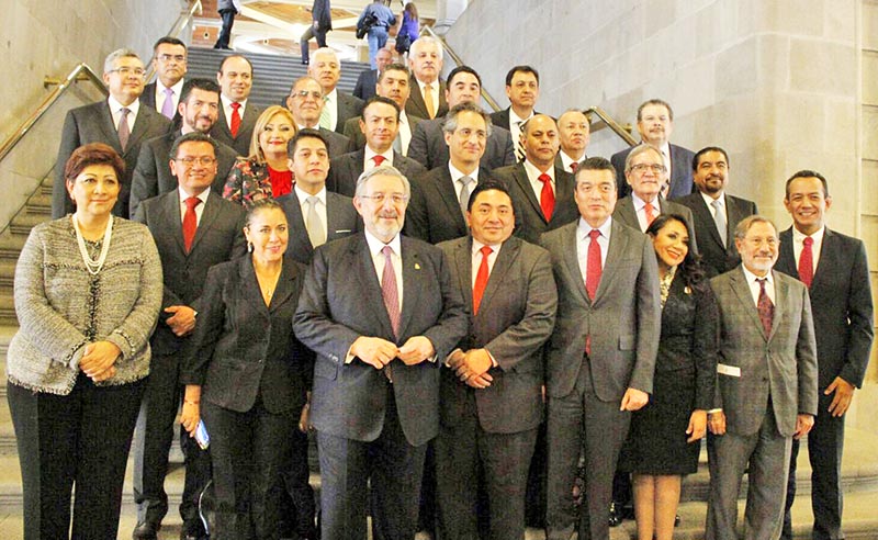 En el acto solmene participaron los 32 presidentes de Tribunales de Justicia del país ■ FOTO: LA JORNADA ZACATECAS