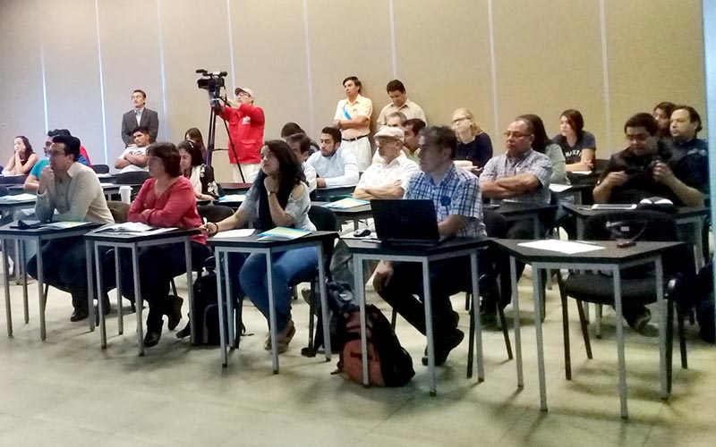 Los días 22 y 23 de junio, docentes universitarios presentaron sus ponencias en este curso. Imagen de los asistentes ■ FOTO: LA JORNADA ZACATECAS