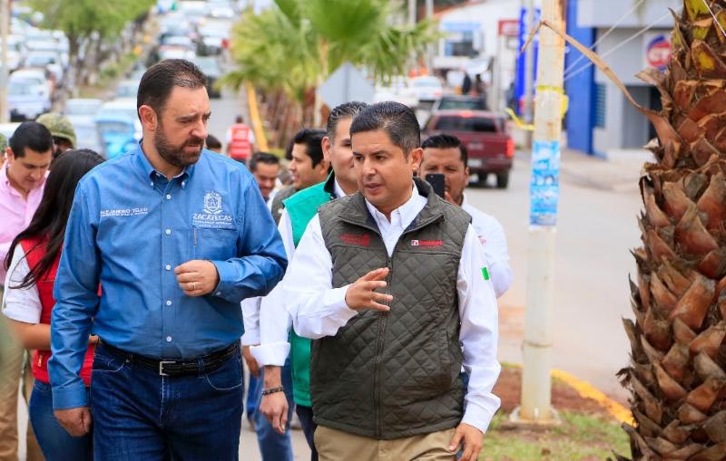 En Guadalupe, el gobernador inició el Programa Integral de Reforestación Urbana, con una inversión de 5.97 millones de pesos ■ FOTO: LA JORNADA ZACATECAS