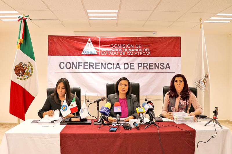 La ombudsman María de la Luz Domínguez Campos ofreció una conferencia de prensa n foto: la jornada zacatecas