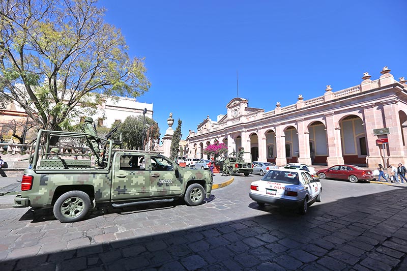Operativo militar de disuasión en el Centro Histórico de Zacatecas ■ FOTO: LA JORNADA ZACATECAS