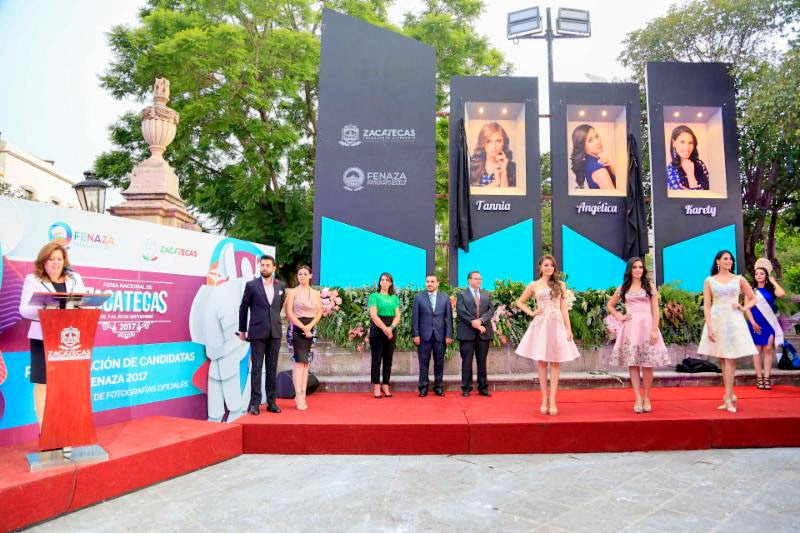 Este jueves iniciaron las actividades de la feria, con la develación de las fotos de las candidatas a reina ■ FOTO: LA JORNADA ZACATECAS