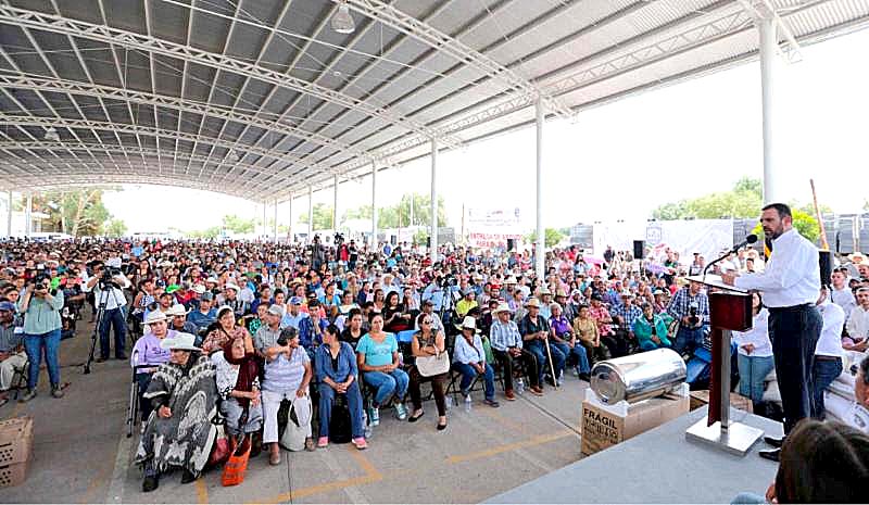 Audiencia del mandatario estatal con los habitantes del municipio n foto: la jornada zacatecas
