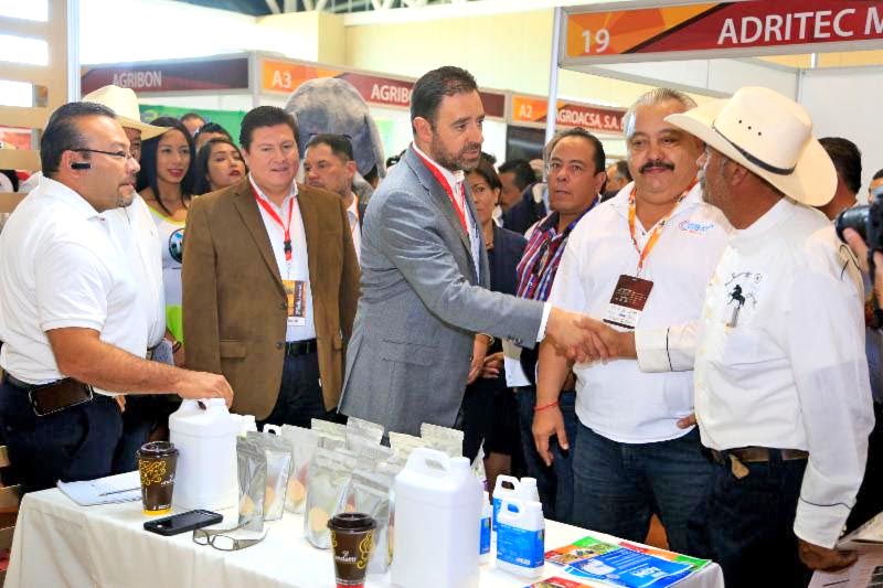 Este jueves, el gobernador inauguró la Primera Expo Chile Zacatecas 2017 ■ FOTO: LA JORNADA ZACATECAS