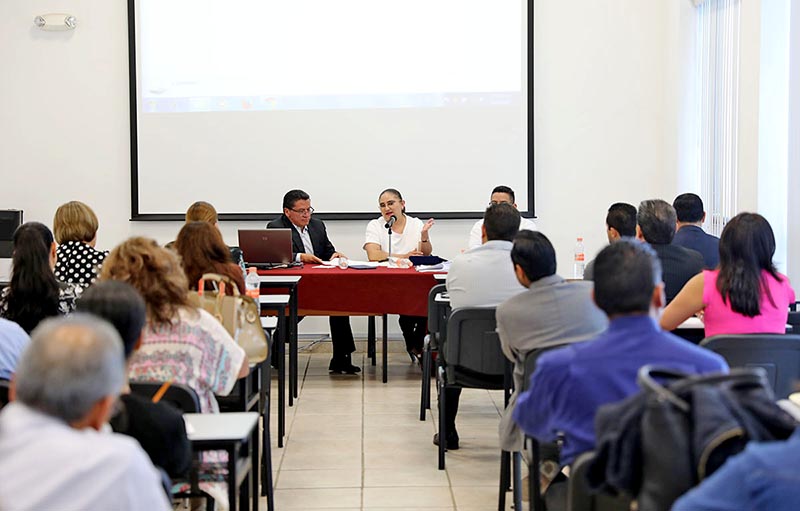 Aspecto de la reunión entre magistrados, jueces y administradores n foto: la jornada zacatecas