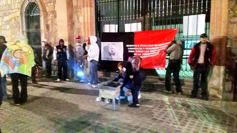Protesta de trabajadores en la presidencia de Guadalupe el miércoles pasado n foto: facebook