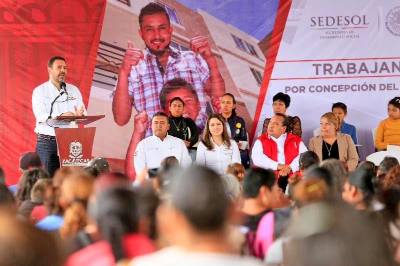 El gobernador Alejandro Tello se reunió con habitantes de Concepción del Oro y Mazapil ■ FOTO: LA JORNADA ZACATECAS