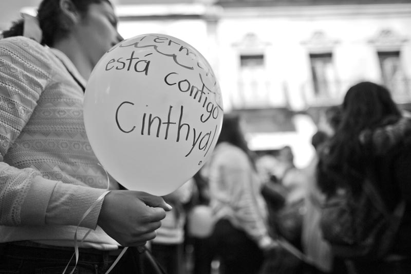 Cientos de universitarios alzaron la voz para exigir justicia por el feminicidio de Cinthia Nayeli Vásquez n foto: andrés sánchez