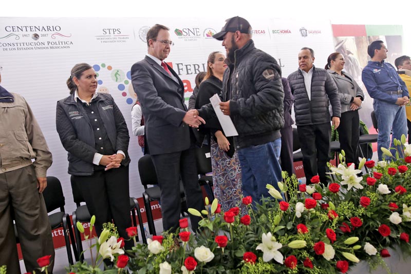 Este miércoles, Carlos Bárcena participó en la inauguración de la Feria del Empleo para Personas Discapacitadas y Adultos Mayores ■ FOTO: ANDRÉS SÁNCHEZ