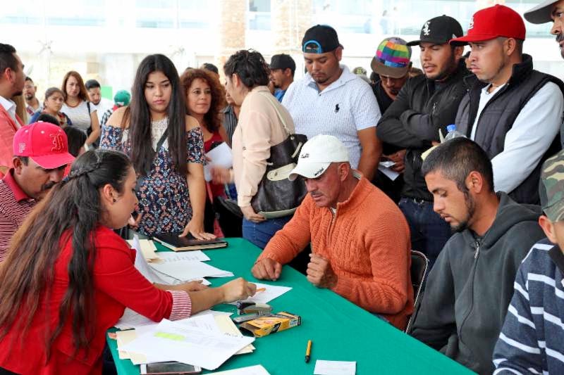 El pasado 2 de octubre, el Gobierno del Estado abrió la ventanilla para recibir solicitudes de zacatecanos deportados de Estados Unidos, a quienes otorgará ayuda de 20 mil pesos, a través del Programa de Apoyo a Zacatecanos Migrantes Deportados y Repatriados n foto: la jornada zacatecas