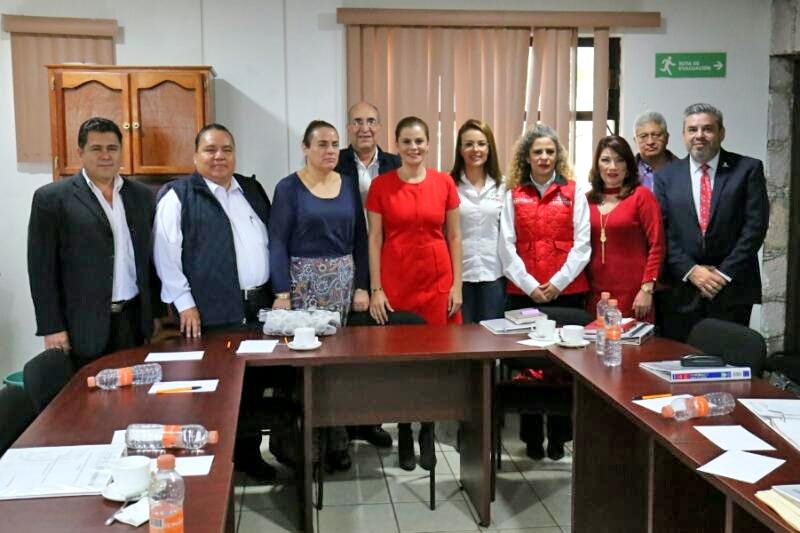 Funcionarios que participaron en la reunión de trabajo ■ FOTO: LA JORNADA ZACATECAS