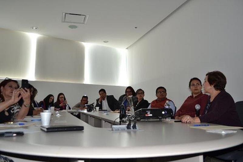 Semujer realizó la mesa de trabajo de Propuesta de Armonización Legislativa ■ foto: la jornada zacatecas