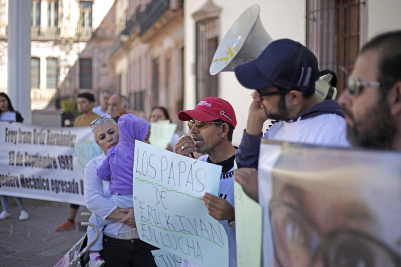En esta marcha participaron familiares de Erik Iván Martínez Alvarado, quienes unidos lamentaron la omisión de autoridades ante los hechos de inseguridad ■ FOTO: ANDRÉS SÁNCHEZ