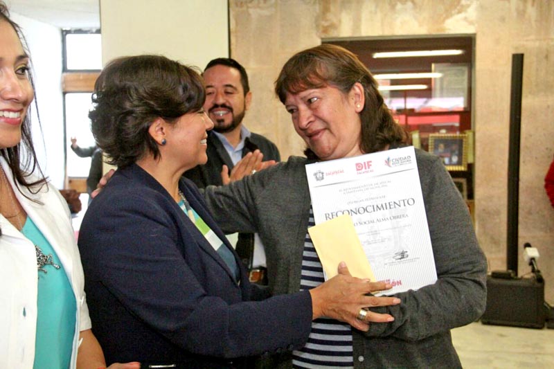 La presidenta Judit Guerrero encabezó la ceremonia ■ FOTO: LA JORNADA ZACATECAS