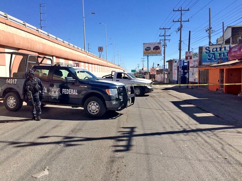 Fuerte movilización policiaca se registró cerca del puente vehicular de Martínez Domínguez ■ FOTO: LA JORNADA ZACATECAS