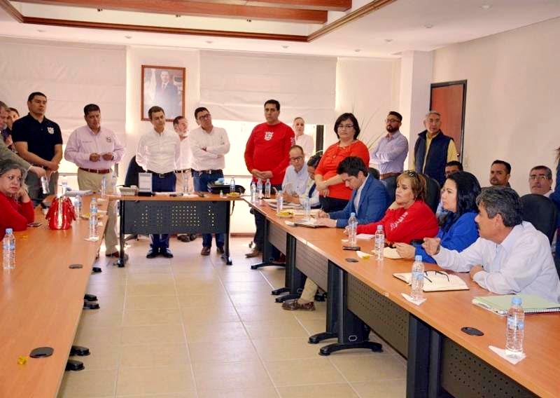 Los inconformes se reunieron con funcionarios estatales n foto: la jornada zacatecas