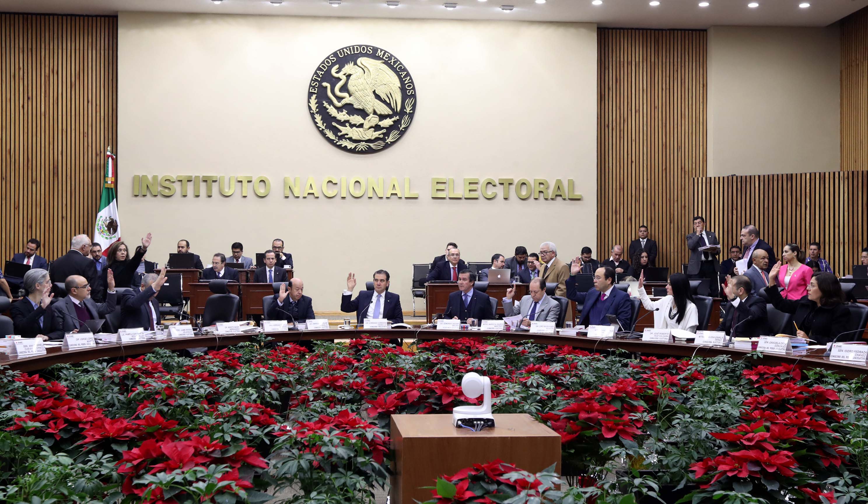 Trabajos del Consejo General del Instituto Nacional Electoral ■ FOTO: LA JORNADA ZACATECAS