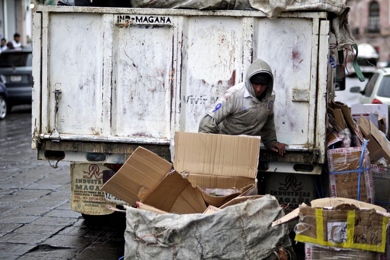En diciembre se ha llegado a recolectar entre 140 y 150 toneladas de basura durante los días inhábiles ■ FOTO: ANDRÉS SÁNCHEZ