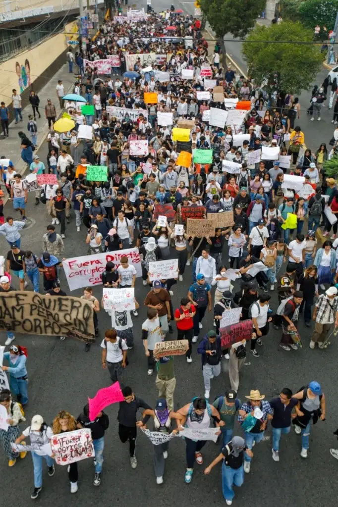 Fuera Porros De La Unam Exigen En El Cch Naucalpan M Xico La