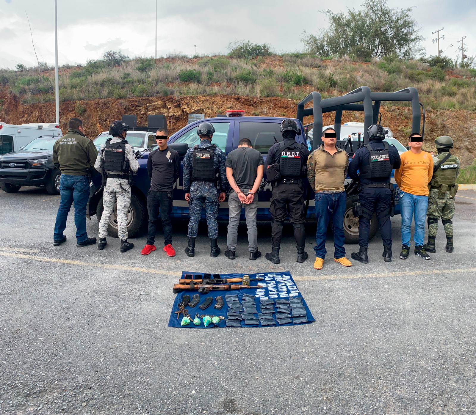 Detienen A Cuatro Hombres En Posesión De Droga Y Armas De Fuego