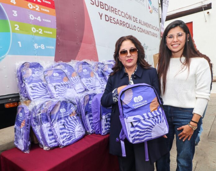 La Fundación Cimarrón realizó la donación de 500 mochilas escolares al Gobierno de Zacatecas. Foto: Cortesía