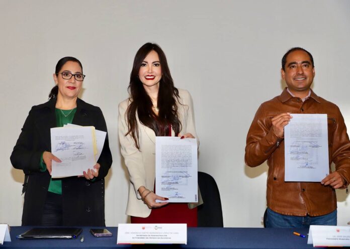 La Secretaría de Administración (SAD) llevó a cabo el proceso de legalización de los centros educativos que, por más de 20 años, no habían sido atendidos. Foto: Cortesía