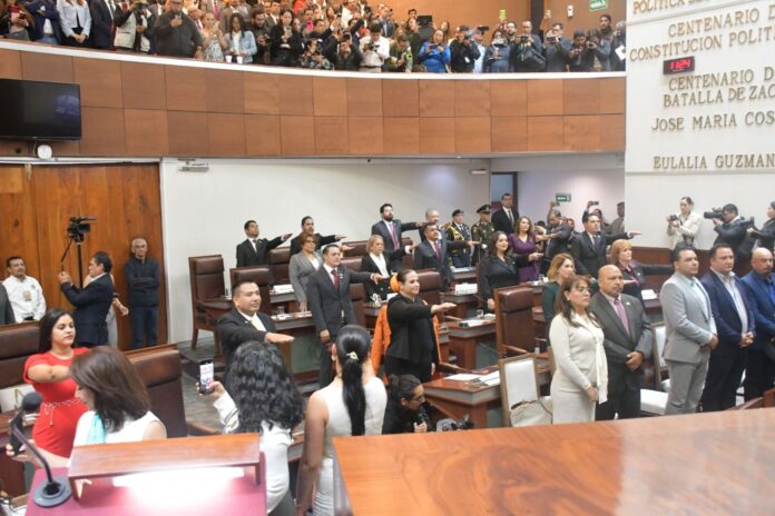 Este sábado tomó protesta la 65 Legislatura del estado de Zacatecas, definiéndose la integración de la Mesa Directiva con Susana Barragán en la presidencia. Foto: Comunicación Social Legislatura