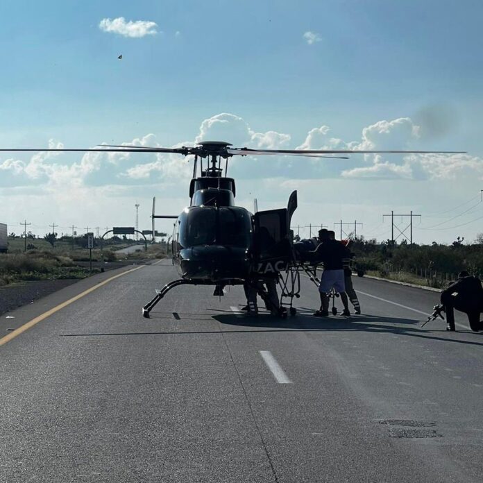 Una mujer de 42 años y una menor, resultaron lesionadas en el accidente automovilístico. Foto: Cortesía