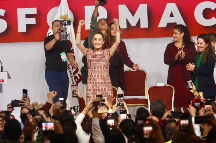 La presidenta electa Claudia Sheinbaum en el VII Congreso Nacional Extraordinario de Morena que se realiza en el Centro Internacional de Convenciones y Exposiciones del World Trade Center, en la Ciudad de México, el 22 de septiembre de 2024. Foto Luis Castillo