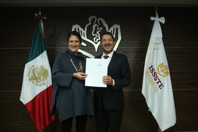 Afirmó que trabajará para mejorar servicios, acercar a la gente y ampliar la infraestructura hospitalaria de la institución. Foto: Cortesía