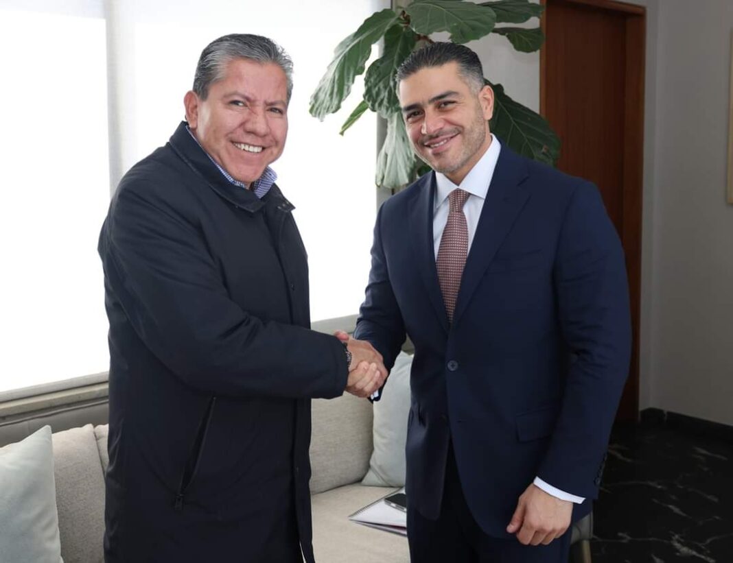 El mandatario se reunió con el Secretario de Seguridad y Protección Ciudadana del Gobierno de México. Foto: Cortesía