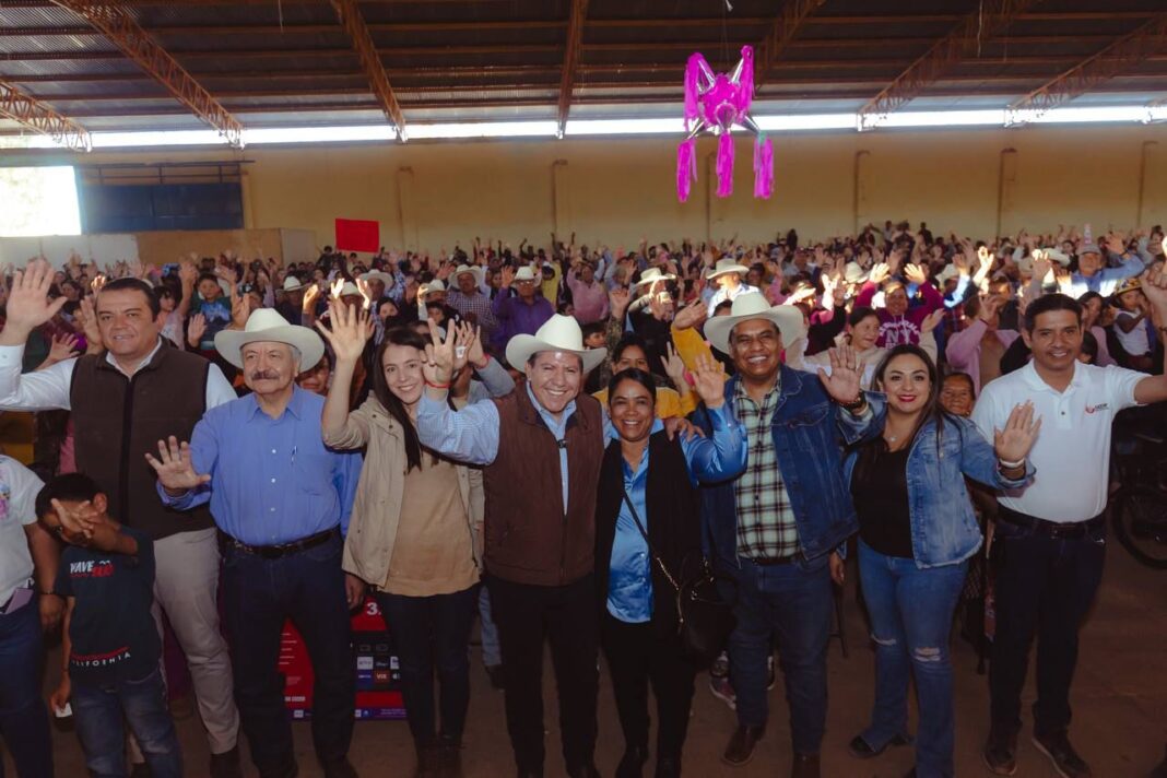 En la zona frijolera, compromete gestionar con Sader y Segalmex inquietudes de productores. Foto: Gobierno del Estado de Zacatecas