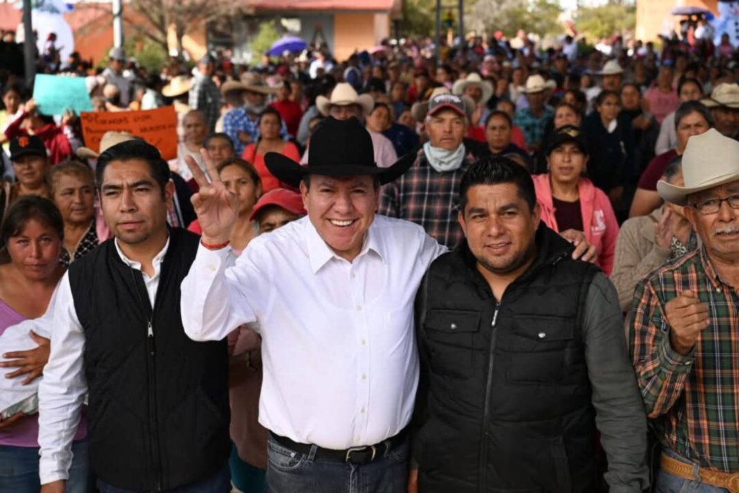 El anuncio lo hizo durante las Posadas por la Paz que llevó a cabo este lunes en varias comunidades del municipio. Foto: Gobierno del Estado de Zacatecas