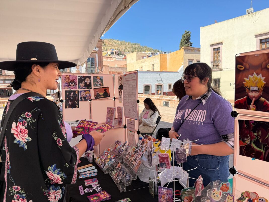 El bazar reunió a 17 artistas, artesanas y emprendedoras zacatecanas. Foto: Cortesía